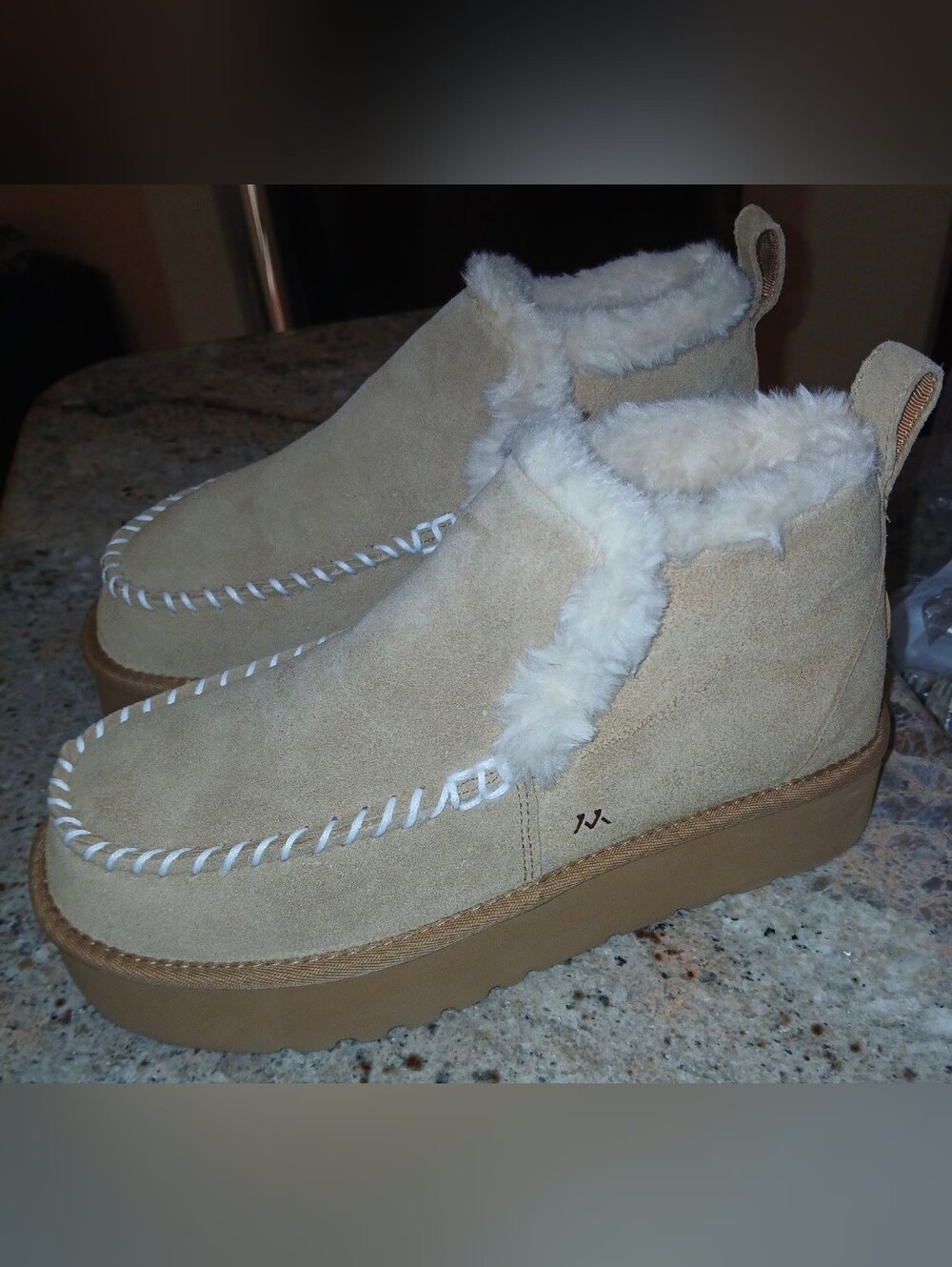 MYKOS “BRITT” Women’s Suede pull-on boots  9 M  “NWT”